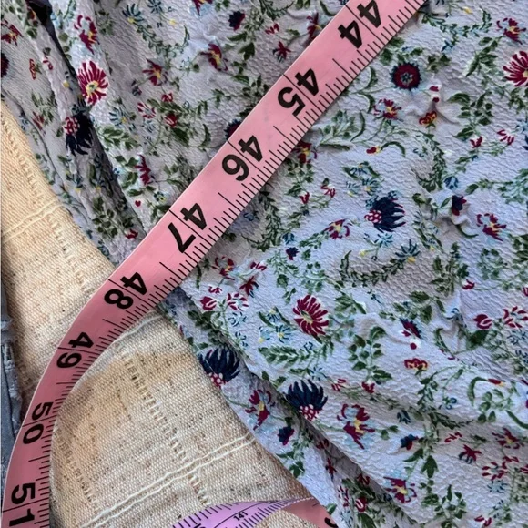 Tuckernuck Hyacinth House Smocked Ruched Cali Floral Midi Dress in Lavender M - Picture 9 of 16